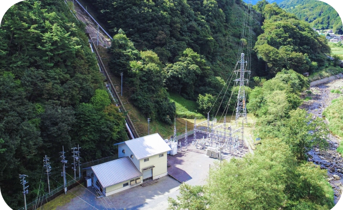 長和町内に立地する水力発電「青原水力発電所」