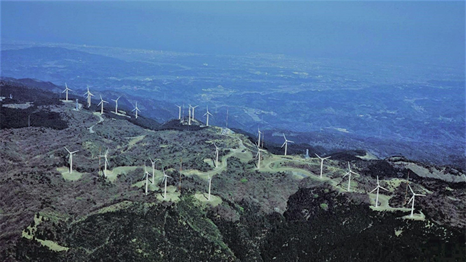 青山高原風力発電所（リプレース前の様子）